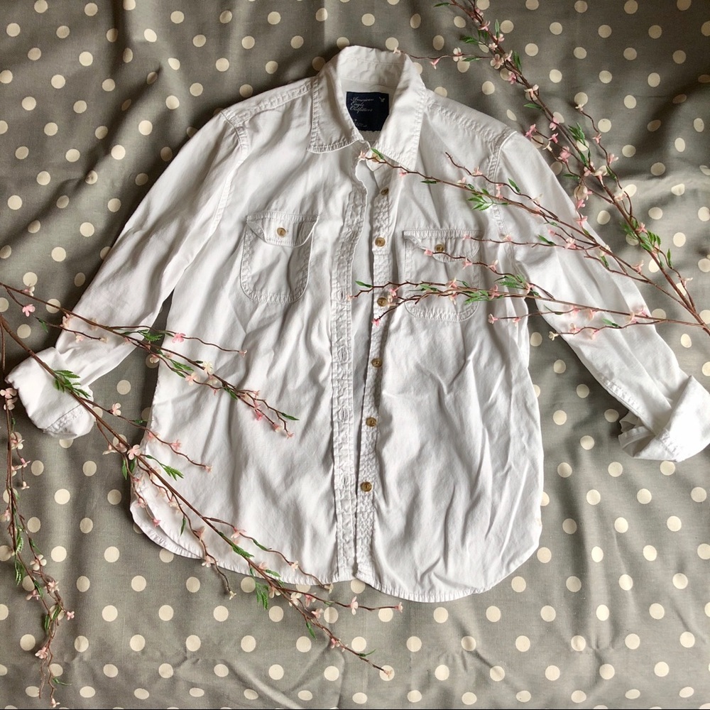 🔥SOLD🔥 AE White Button Down Shirt